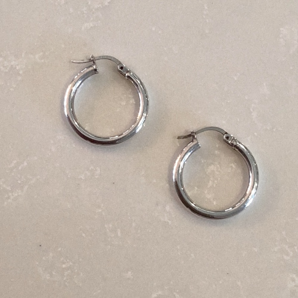 NWT Sterling Silver 3/4 inch hoops